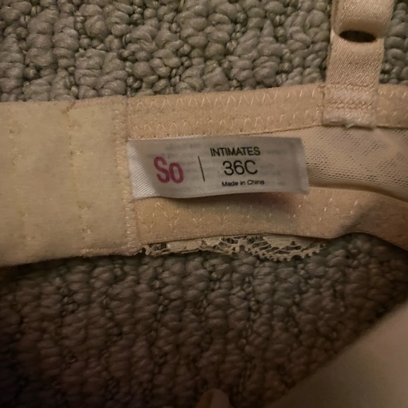 Convertible nude color bra 36C - Picture 3 of 5